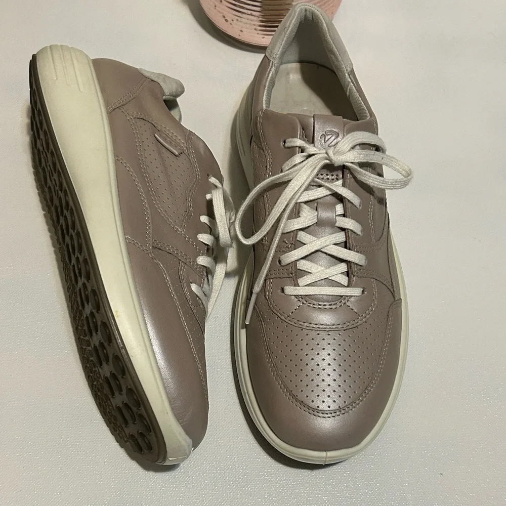 Ecos Footwear Taupe Lace-Up Sneakers with Cream Soles